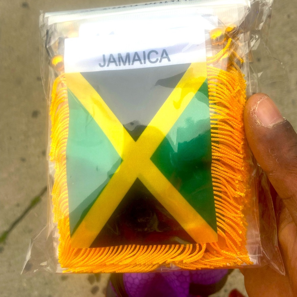 Car flags